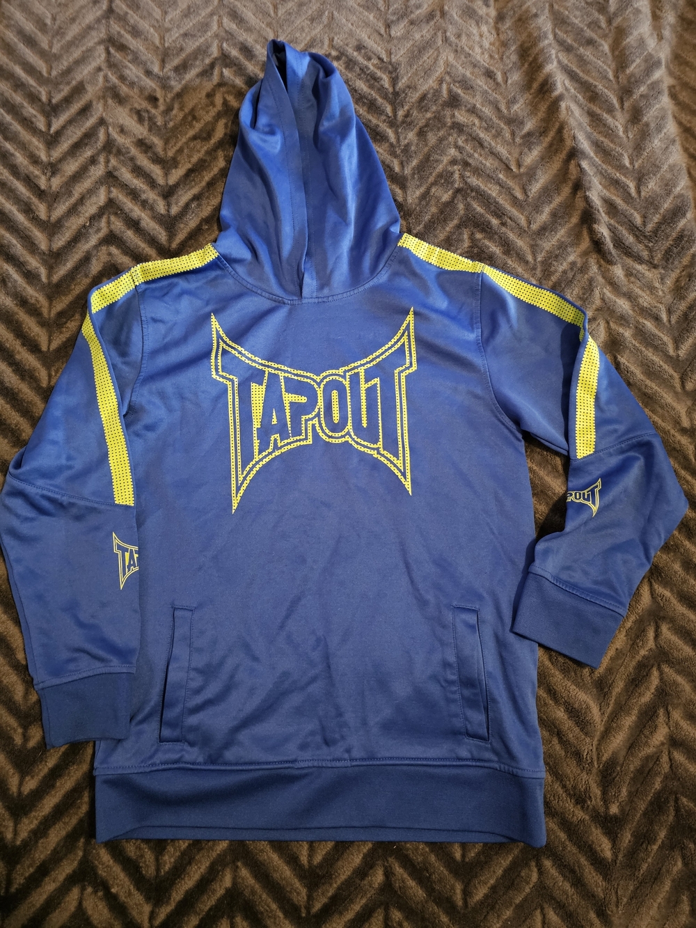 Tapout Boys Blue Performance Hoodie Neon Yellow Logo Pullover Sweatshirt XL